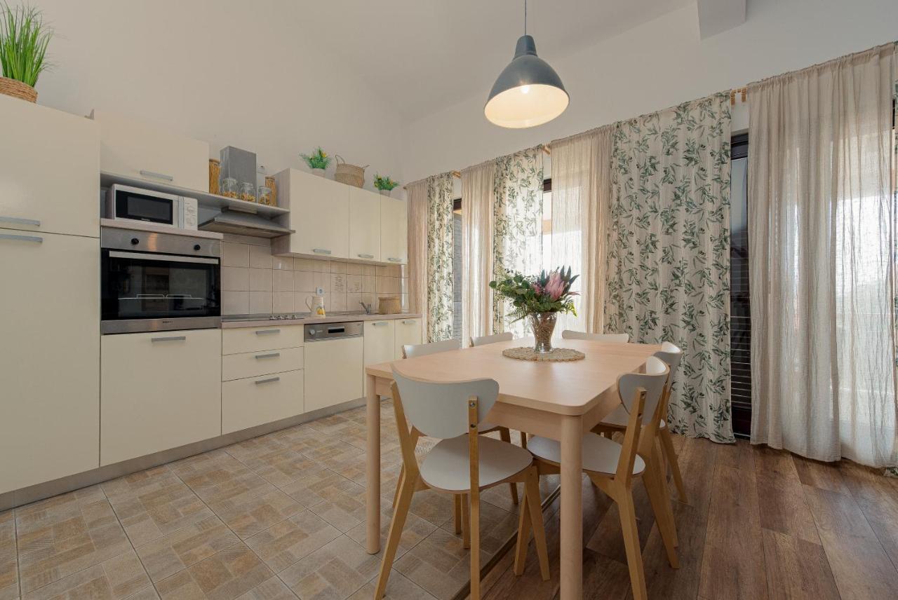 Tomislav Apartment *