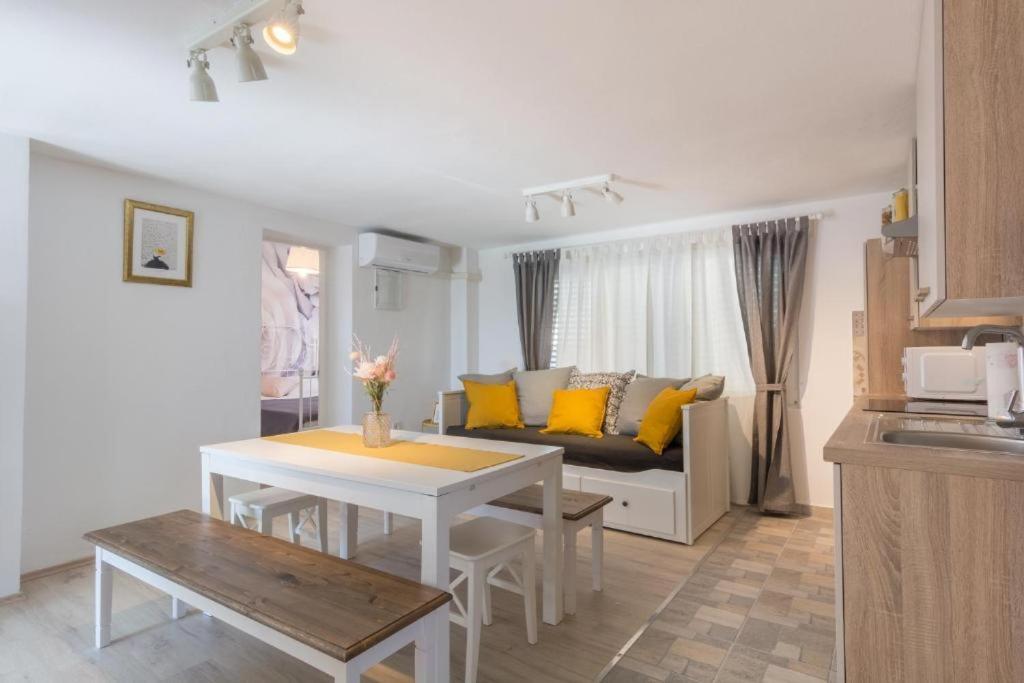 Apartment Tomislav Vir