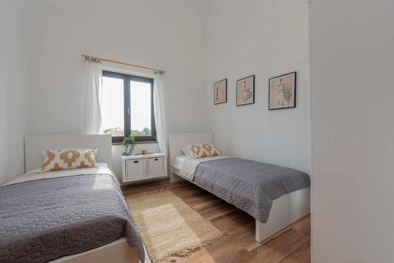 Tomislav Apartment *
